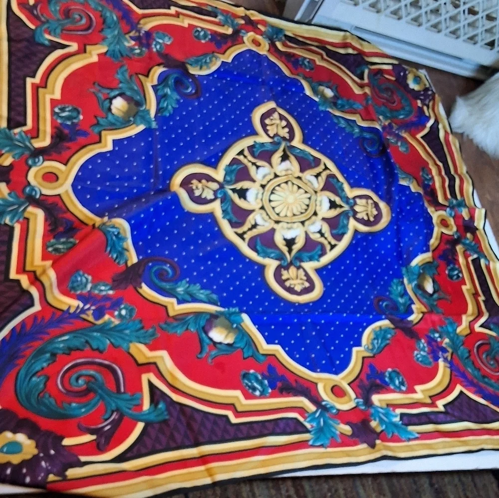 Perry Ellis Ginormous Regal Versaille Patten Silk Scarf